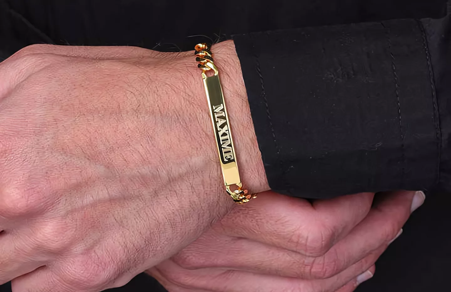 Gourmette-homme : entre élégance et tradition